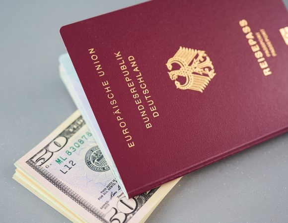 Your Gateway to the UAE: Secure Your 90 Days Visit Visa with Gulf Oasis Travel & Tourism